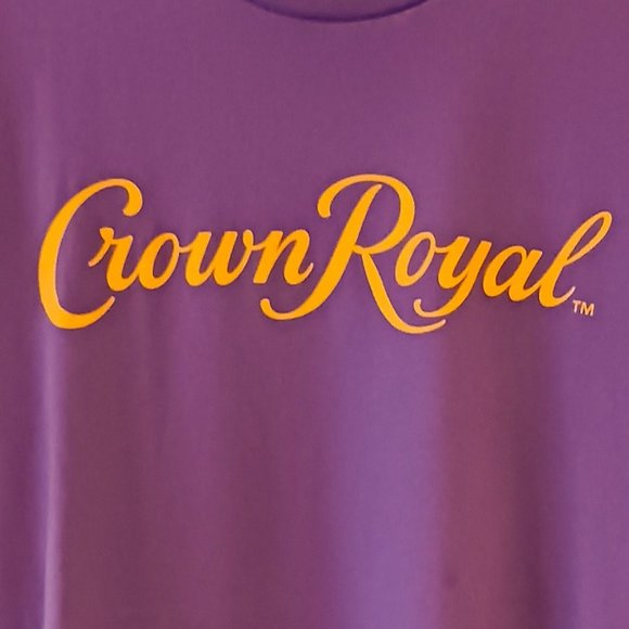 T Shirt Crown Royal Canadian Whiskey Liquor Promo Adult Size L Large - Picture 1 of 2